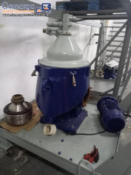 Centrfuga separadora para purificar leos industriais Alfa Laval MOPX 205