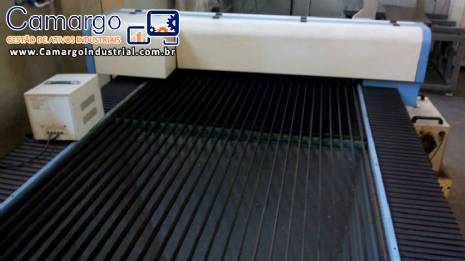 M�quina de corte e grava��o cnc laser Vesta