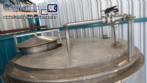 Tanque em inox isolado para 7.500 L com agita��o