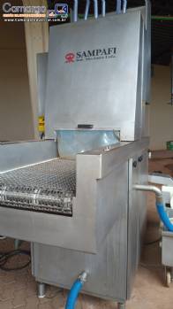 Injetora de temperos com 138 agulhas Sampafi